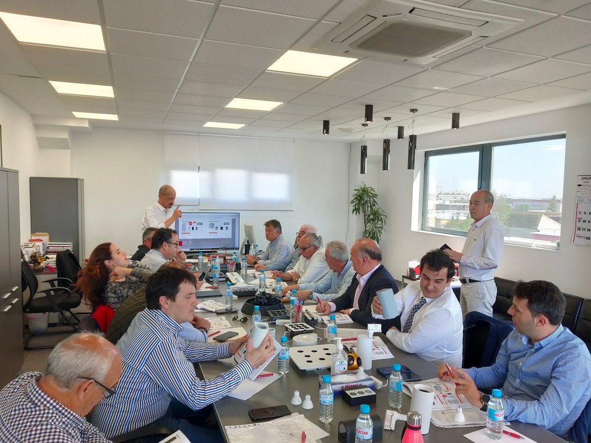 Salesperson conference in 2022