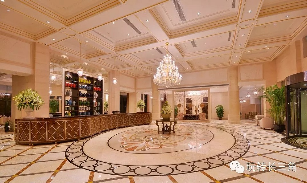 Shanghai Urban Island Howard Johnson Plaza